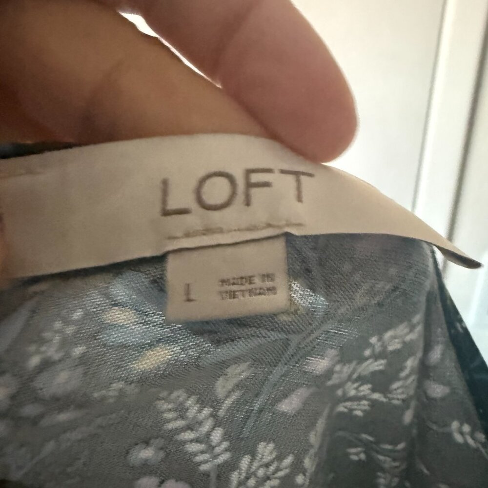 Loft Floral green V neck blouse - Picture 3 of 3